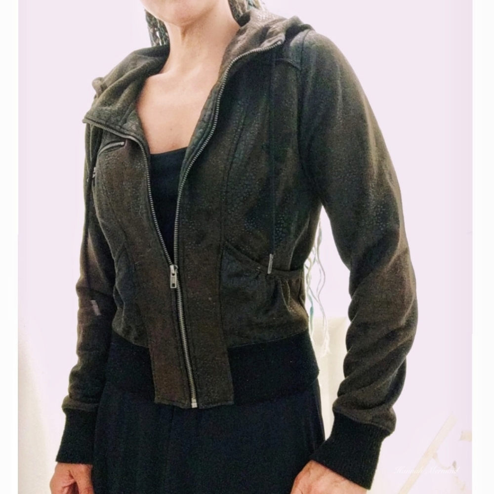 Patterned Hoodie Jacket With Pockets - image 2